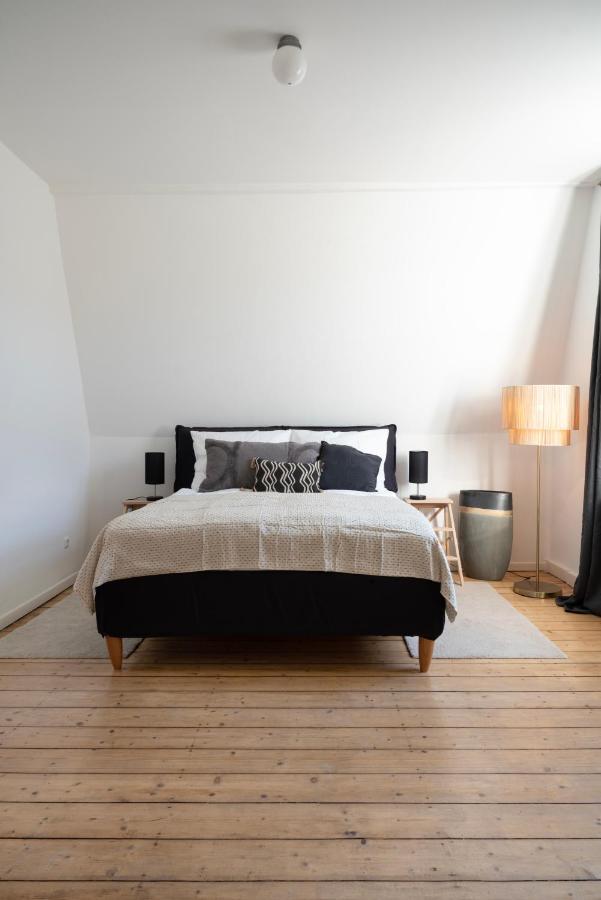 Feelslikehome - Schoene&zentral Angebundene Altbauwohnung Mit Parkplatz *