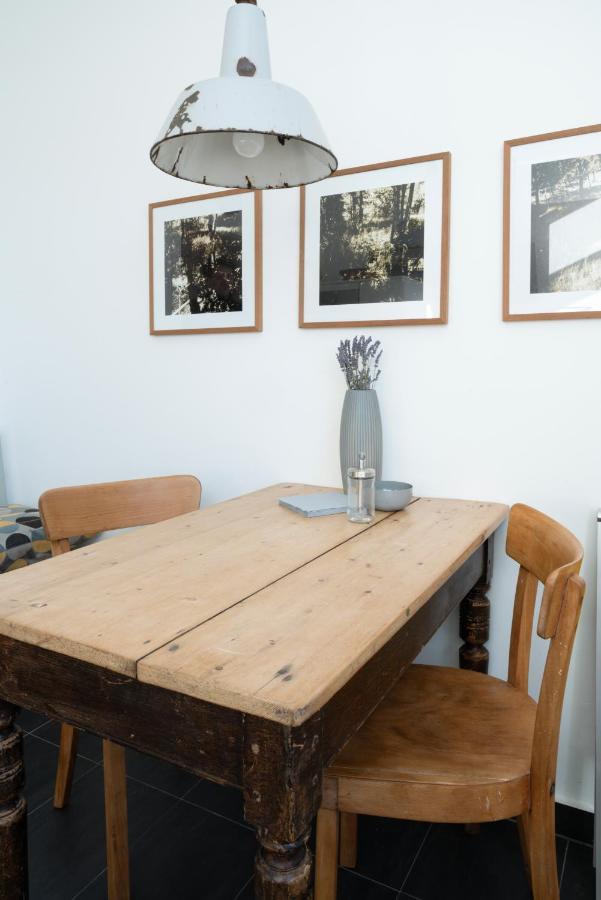 Apartment Feelslikehome - Schoene&zentral Angebundene Altbauwohnung Mit Parkplatz