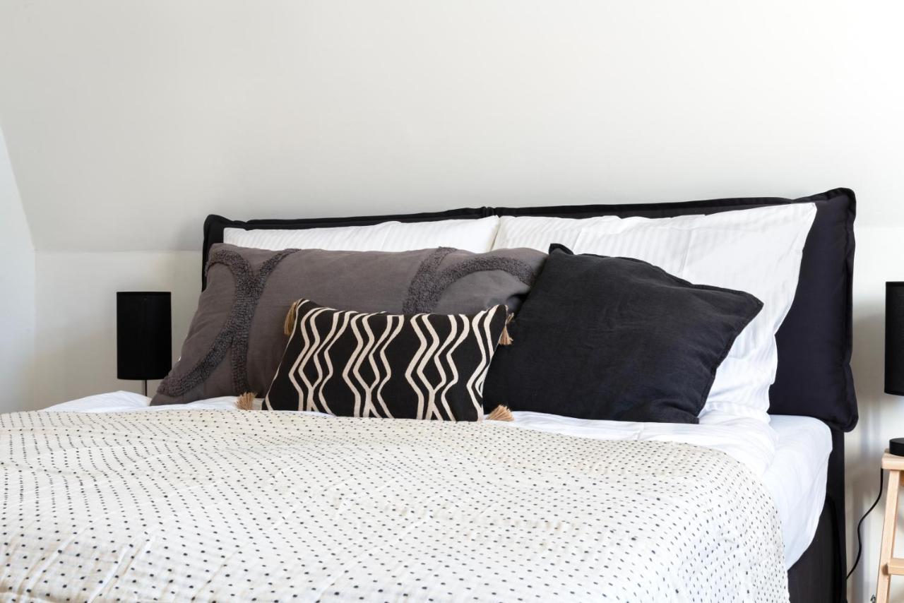 Feelslikehome - Schoene&zentral Angebundene Altbauwohnung Mit Parkplatz *